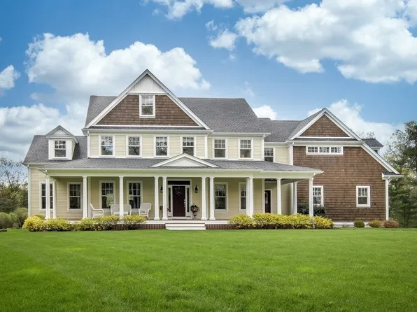 159 Walpole St, Dover, MA 02030