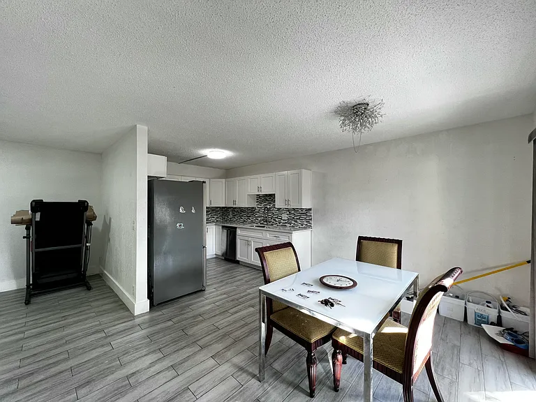 295 Woodland Rd — Photo 2