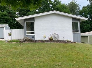 168 Westwood Dr, Hillsdale, MI 49242