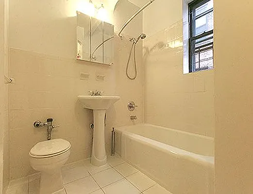 Rented by SW Queens Mezzanine | media 19