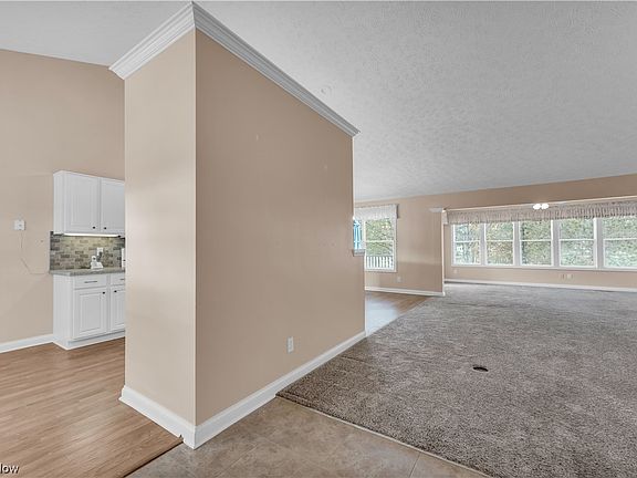 4th image of 11141 Sugar Ct
