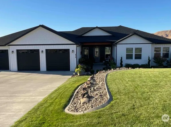 879 Sage Crest Drive, Wenatchee, WA 98801