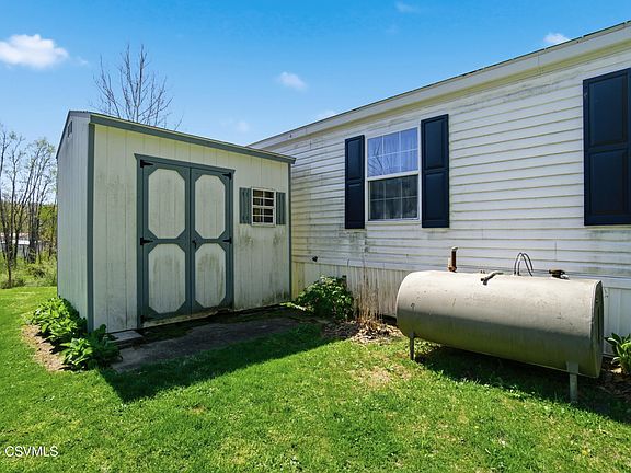 4th image of 10 Baker Ln