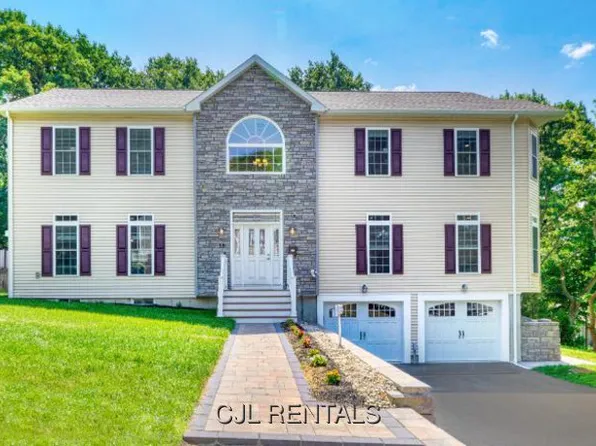 18 Grant Rd, Winchester, MA 01890