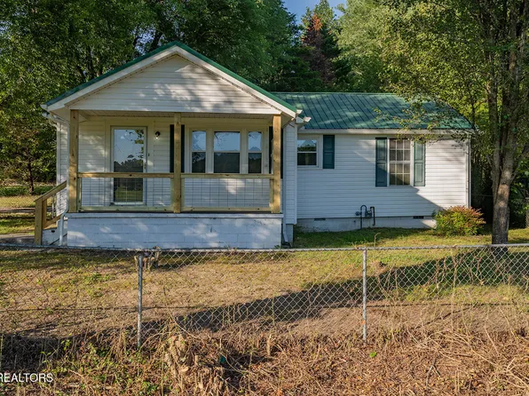 919 Kentucky St, Oliver Springs, TN 37840