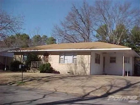 1305 Holloway St, Morrilton, AR 72110