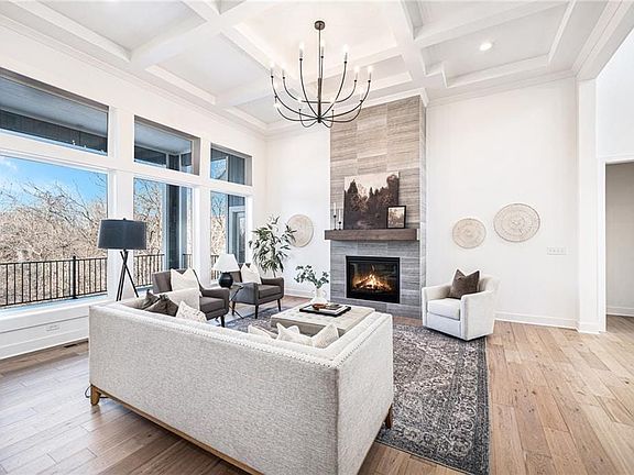 5th image of 2504 W 179th St