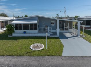 9136 Flamingo Cir, North Fort Myers, FL 33903