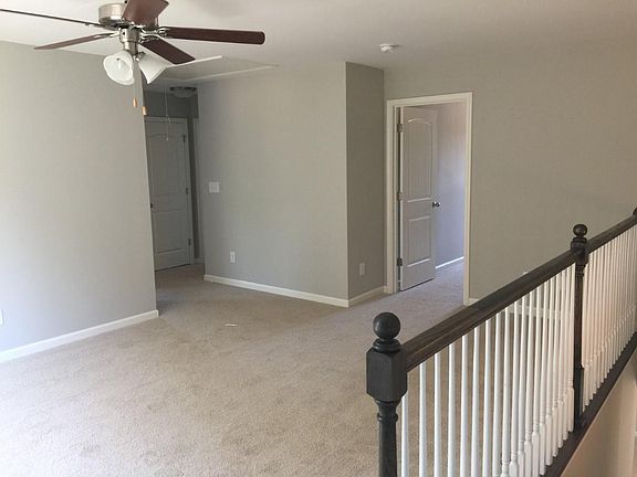 4th image of 512 High Echelon Cres Lot 35