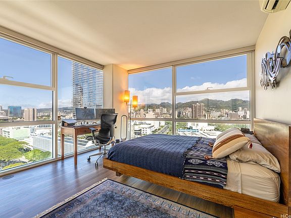 3rd image of 909 Kapiolani Blvd APT 1804