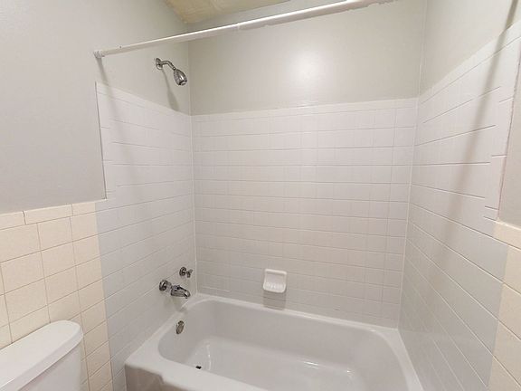 5th image of 2971 Deckebach Ave APT 50