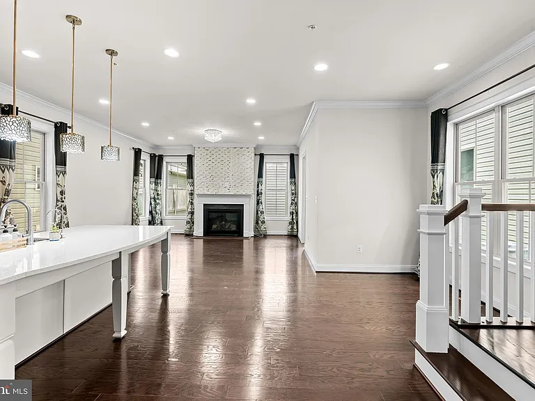22237 Fulmer Ave — Photo 22