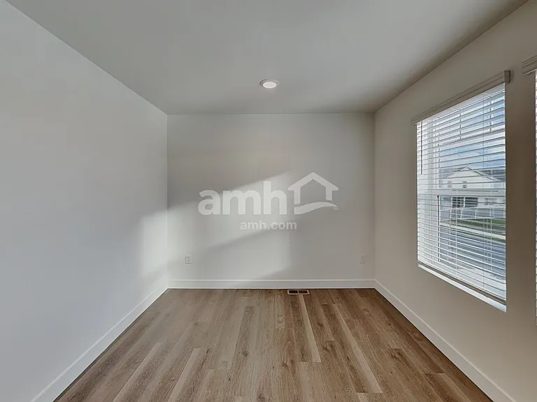 8537 49th Pl NE — Photo 17