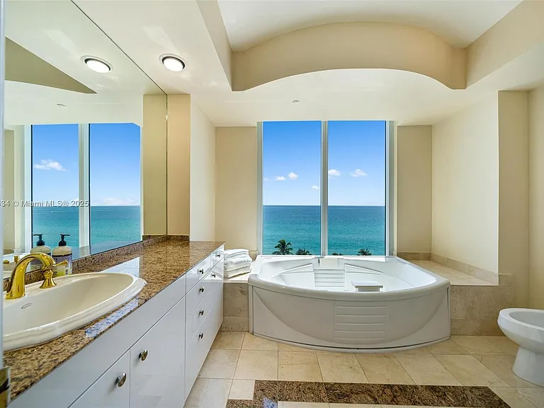 19111 Collins Ave #704 — Photo 10