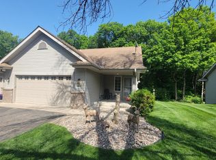 1374 Field Creek Cir, Victoria, MN 55386