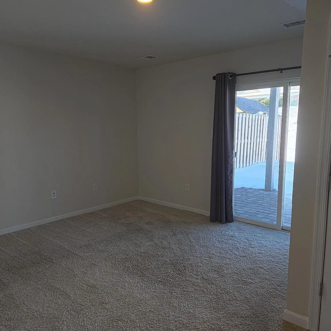 4 bed, 1880 sqft, $1,850 — Photo 4