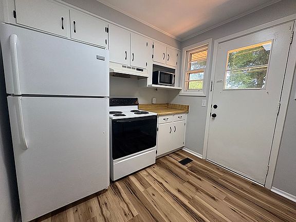 FRIDGE INCLUDED