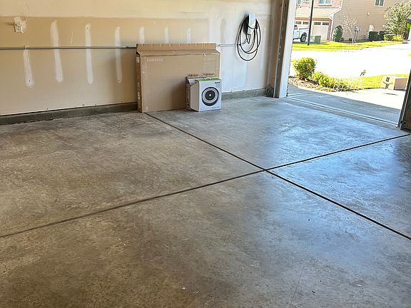 Spacious 2 car garage