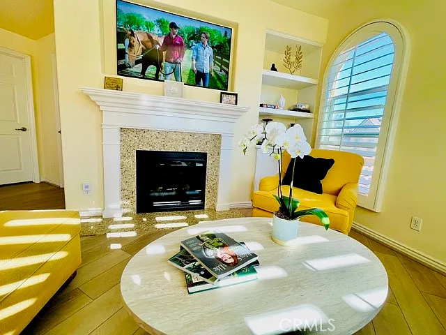 2 bed, 2.5 bath, 1200 sqft, $3,500 — Photo 3