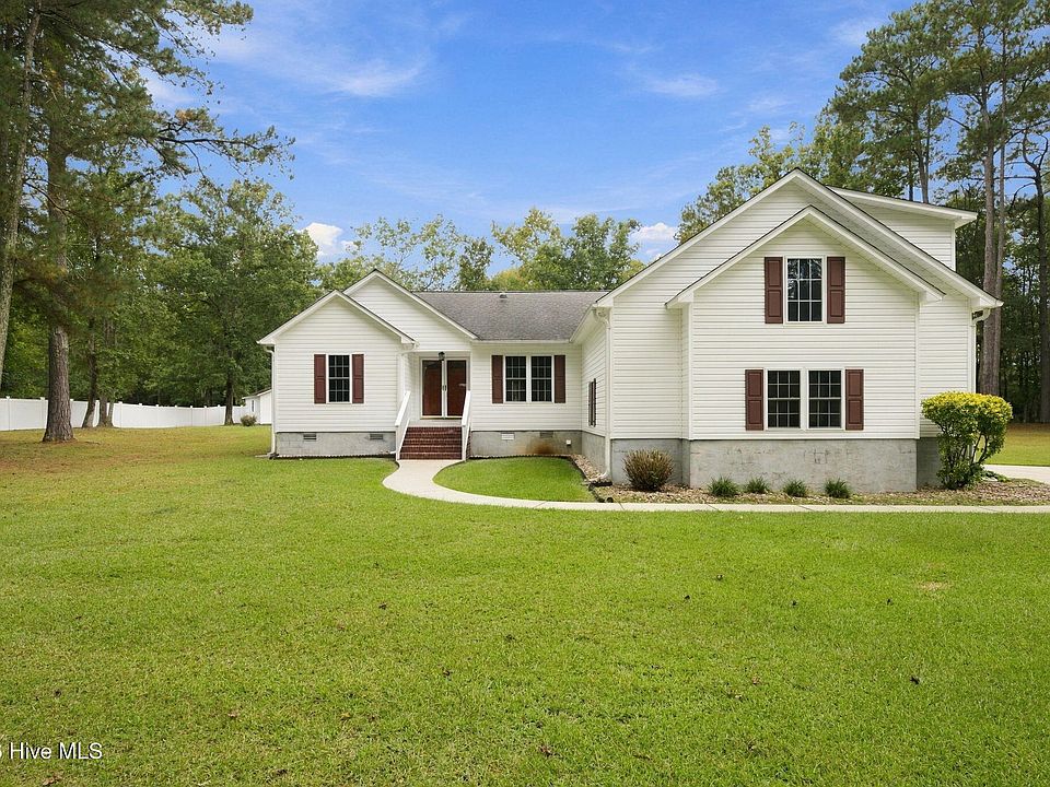 1st image of 900 Perrytown Road