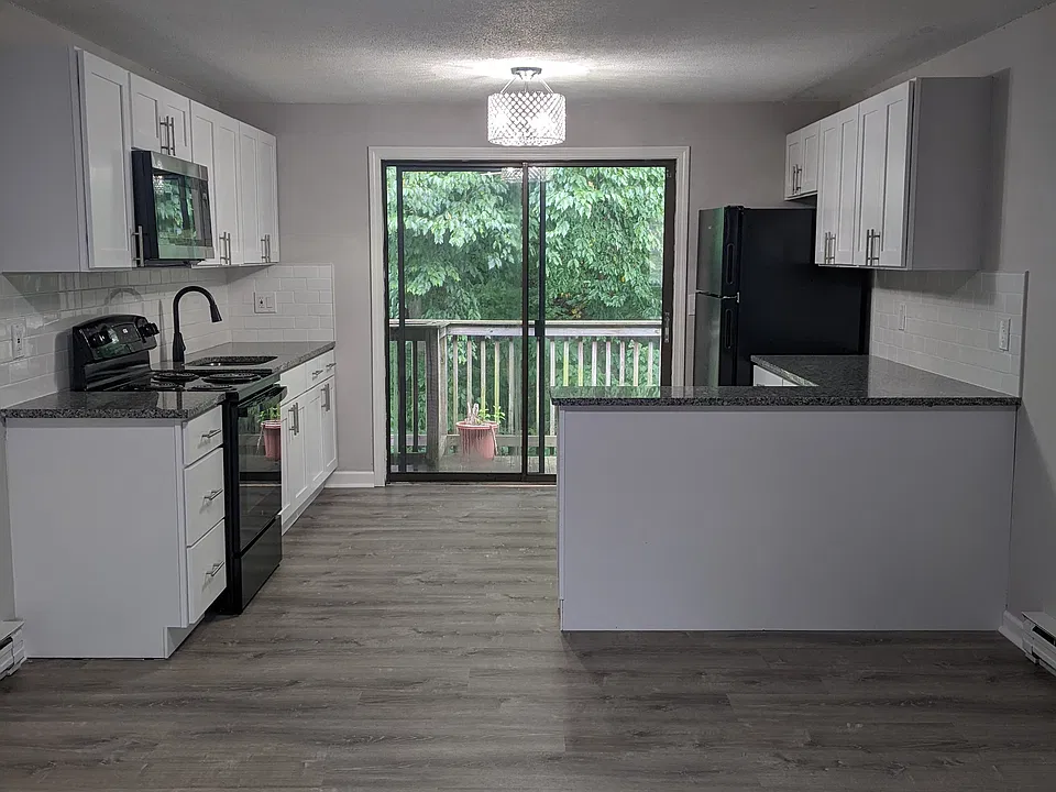 36 Hart Cir #6