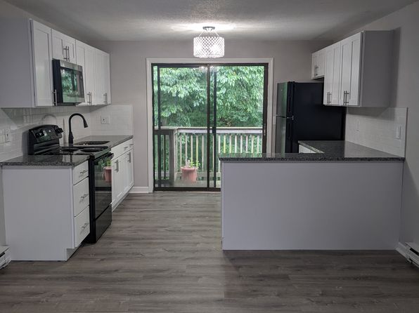 36 Hart Cir APT 6