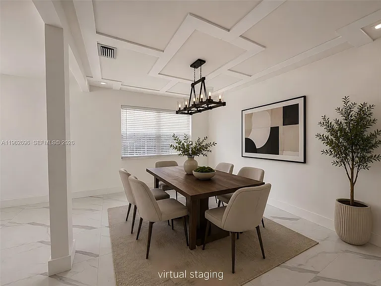 109 Gables Blvd — Photo 4
