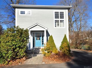 28 Maple Ave, Farmington, CT 06032