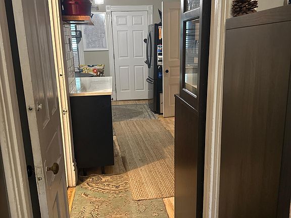 5th image of 1931 W Newport Ave #1
