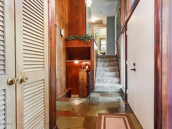 4th image of 2501 Bristolwood Dr NW