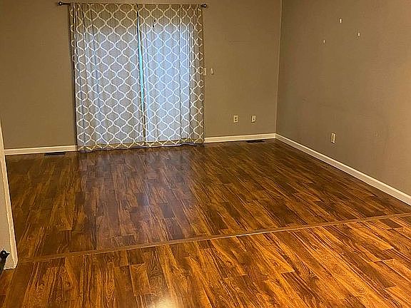 2nd image of 23 Greentree Cir