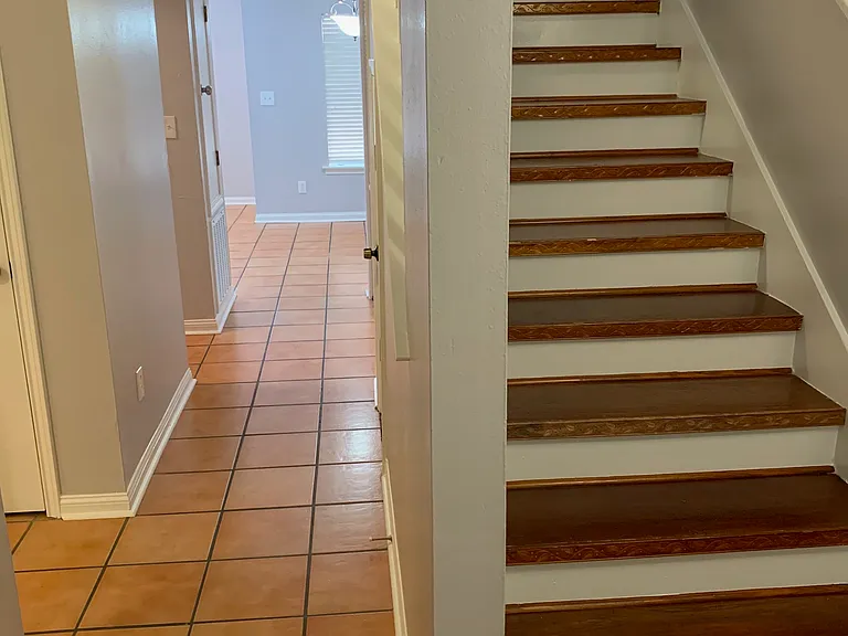 320 Cedarwood Dr #320 — Photo 2