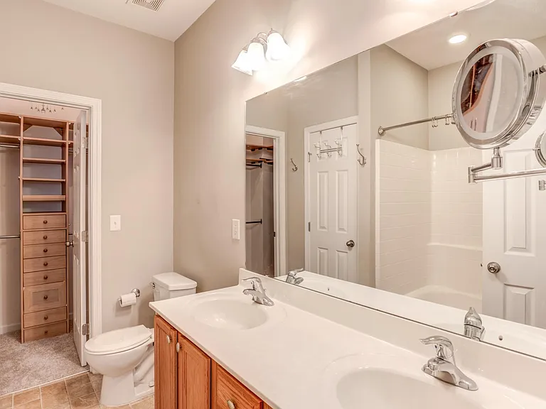 8221 Belneath Ct — Photo 10