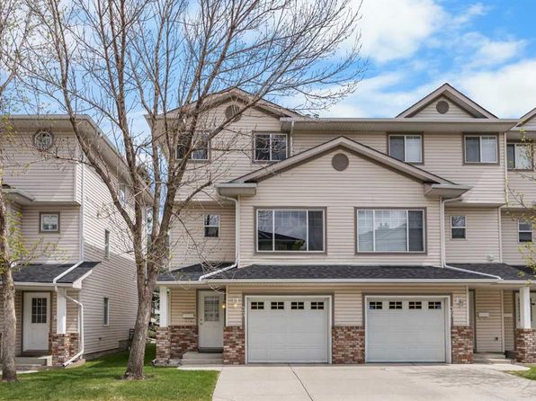 33 W Country Hills Cv NW, Calgary, AB T3K 5G7