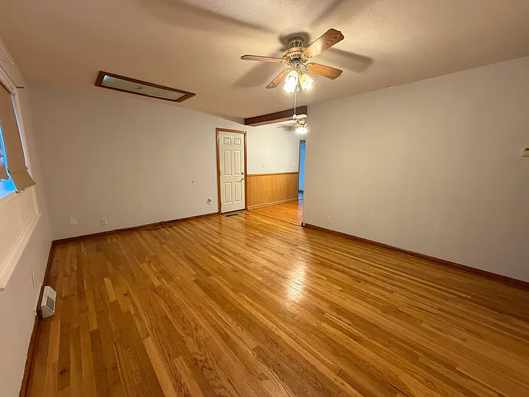 853 Vassar Dr — Photo 4
