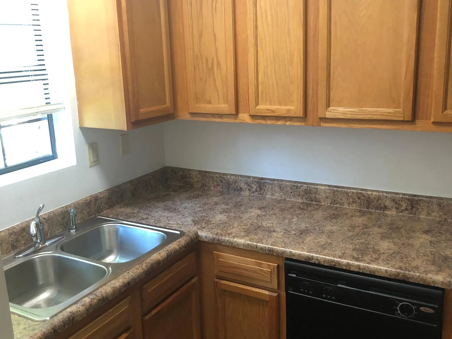 2 bed, 1.5 bath, $1,350 — Photo 2