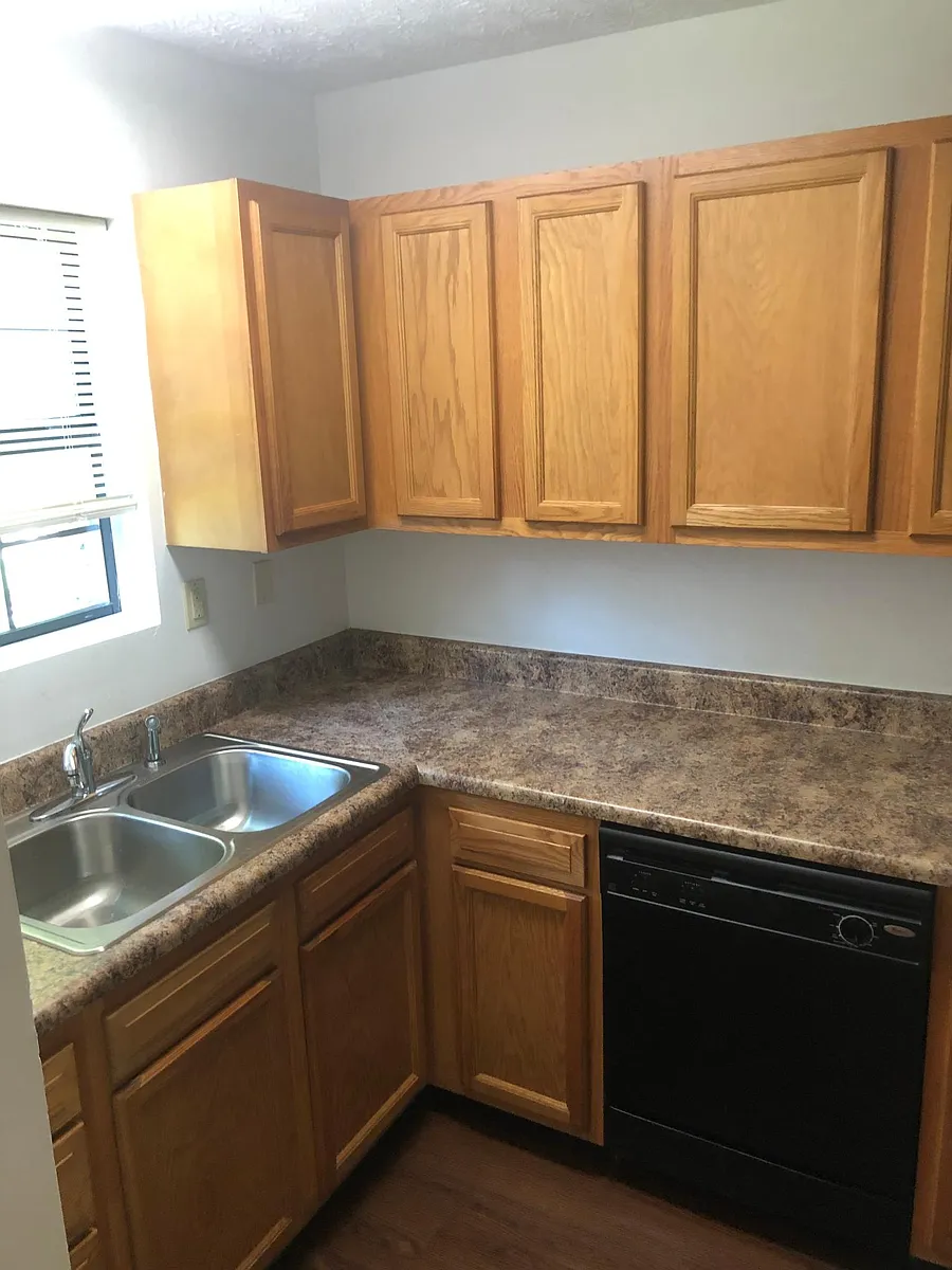 Building Photo - 13 Tiemann Dr #11