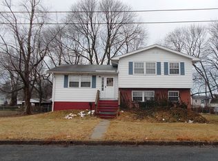 5 Cove Rd, Penns Grove, NJ 08069