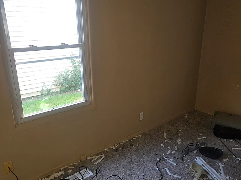 709 Saint Paul Dr — Photo 6
