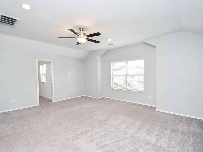 22707 Bolanzo Ln — Photo 12