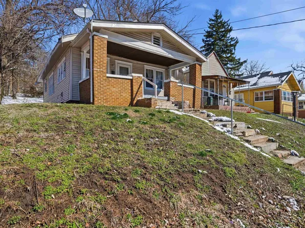 1419 W John H Gwynn Jr Ave, Peoria, IL 61605