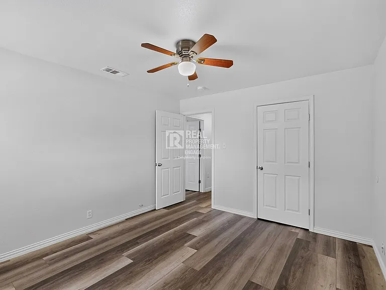 4401 Steven St — Photo 23