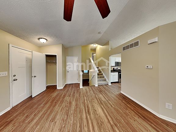 3rd image of 7206 Candlestone Dr