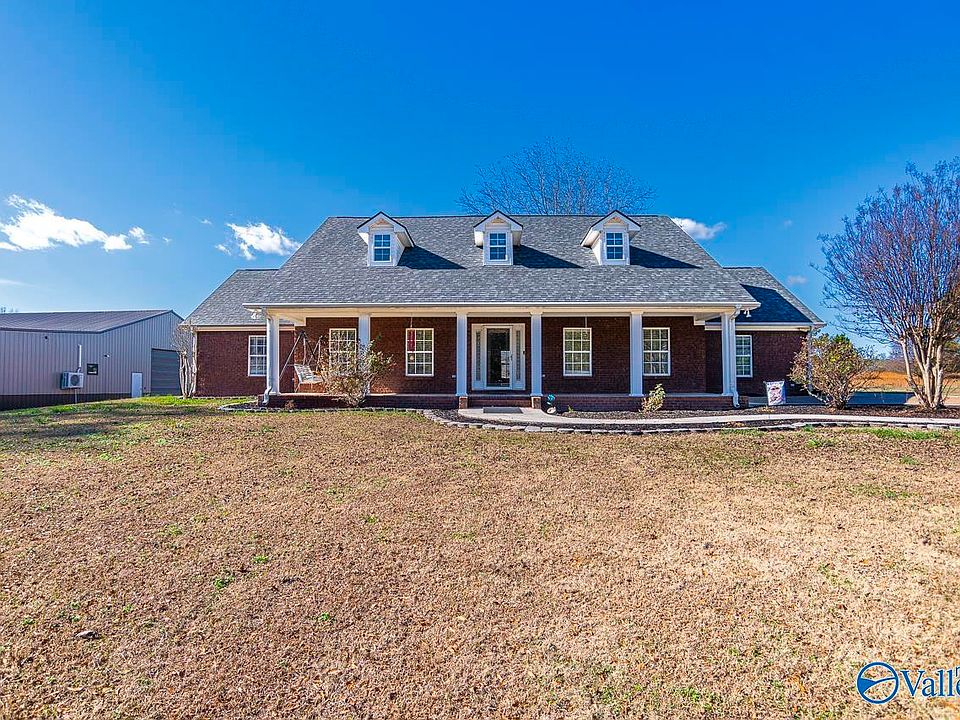 1st image of 12 Blackwood Dr