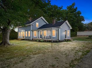 36 Depot St, Douglas, MA 01516