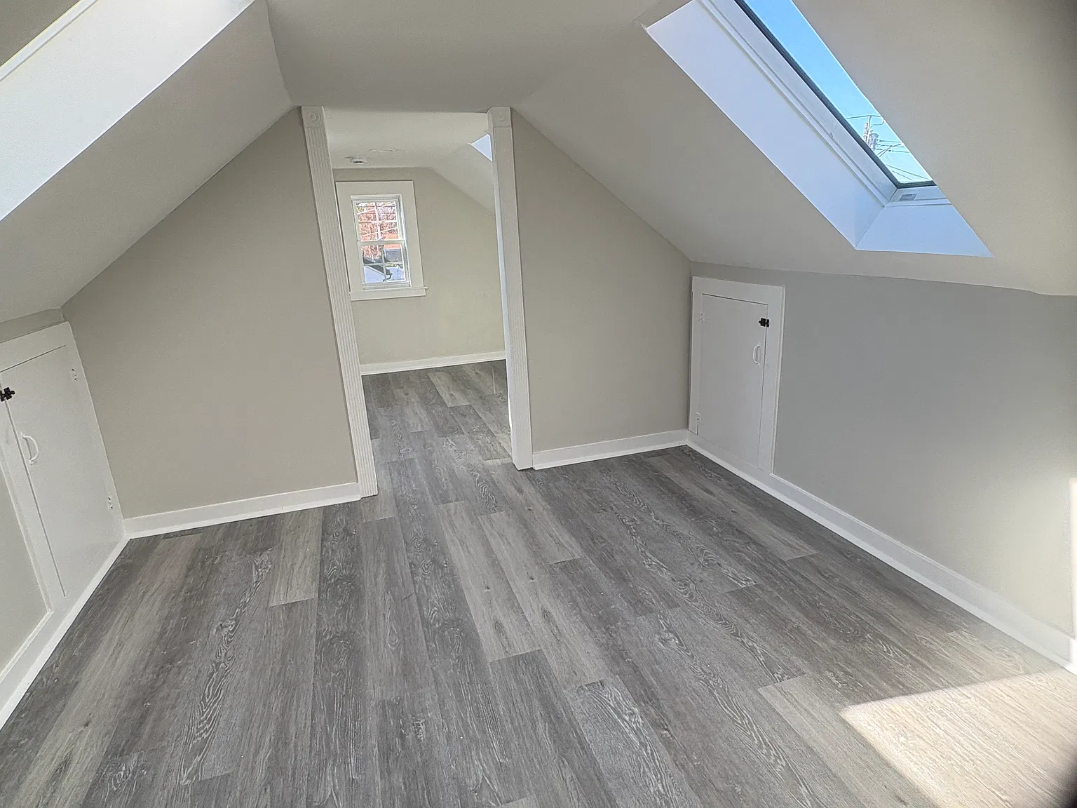 4 bed, 1.5 bath, $2,975 — Photo 4