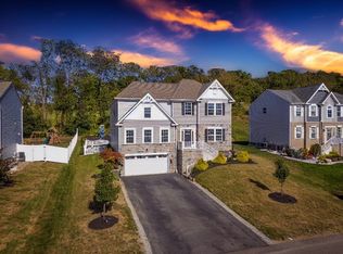 110 Multiflora Dr, Canonsburg, PA 15317
