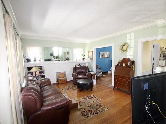 3rd image of 1648 Cordova Ave
