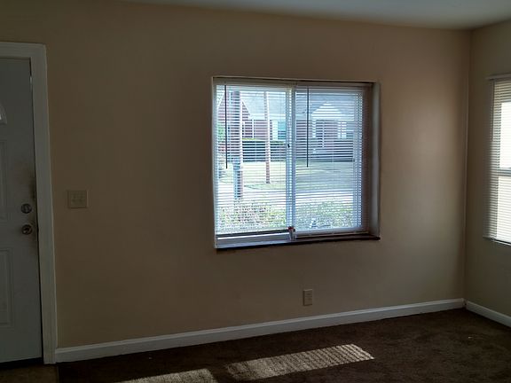 3rd image of 2516 Bremont Ave