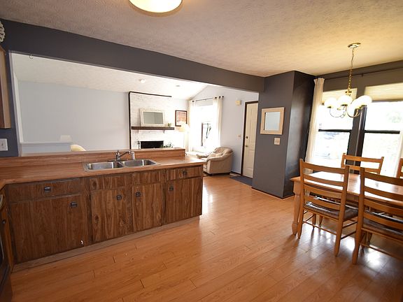 4th image of 2120 Jeffey Dr